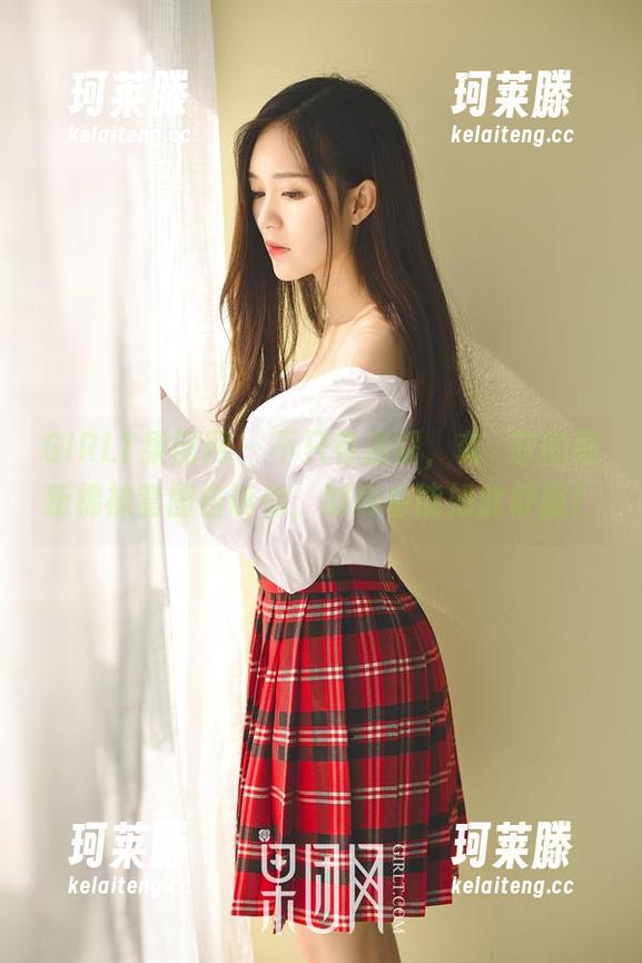 GIRLT果团网-龚玥菲 GIRLT果团网 - 不只有温暖,龚玥菲的最新棉袜套图告诉你,时尚也能如此舒服!