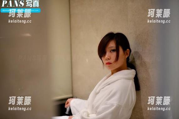 PANS写真 - 福气来了！水水女王图包，水的鱼儿在游动