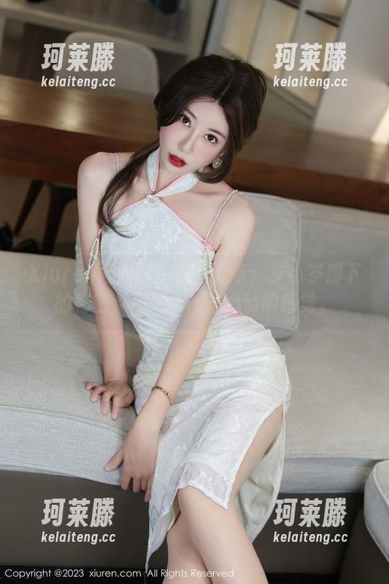 Xiuren秀人网-岁小岁 Xiuren秀人网 - 美图分享:岁小岁脚下的秘密,每一张都是心动的感觉。
