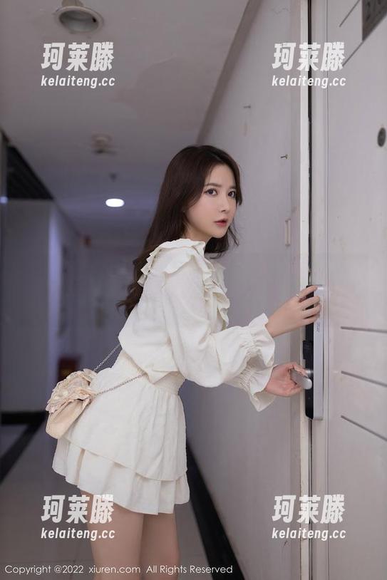 Xiuren秀人网 - 风景尤美，身穿皮衣，高清美图带你踏入魅力四射的时尚世界。