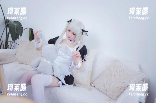 谁还在追求后期？coser衣衣的穹妹女仆原图，完美无圣光穿越时空！