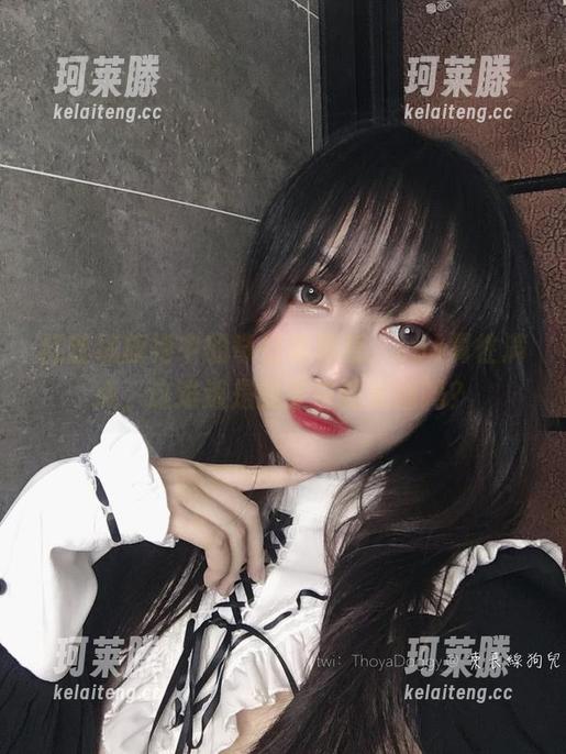 奇行家狗崽 红丝绒旗袍中的奇行家狗崽,cos属性满点,这难道是我梦中的美图吗?