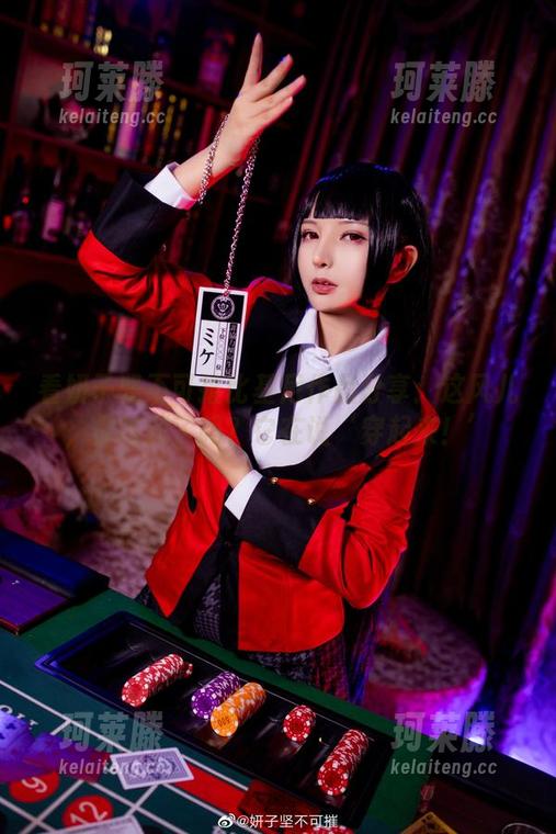 看妍子坚不可摧比基尼作品分享：这风儿，你听到了吗？它在说‘穿起来！’