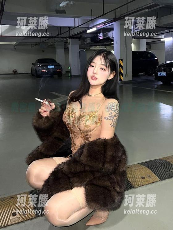 微密圈 - 眼镜也能性感？小优优子的美图等你下载！