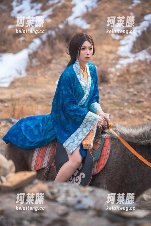 小和甜酒 看小和甜酒的秘书如何撩人,原图和图册中的绝妙瞬间