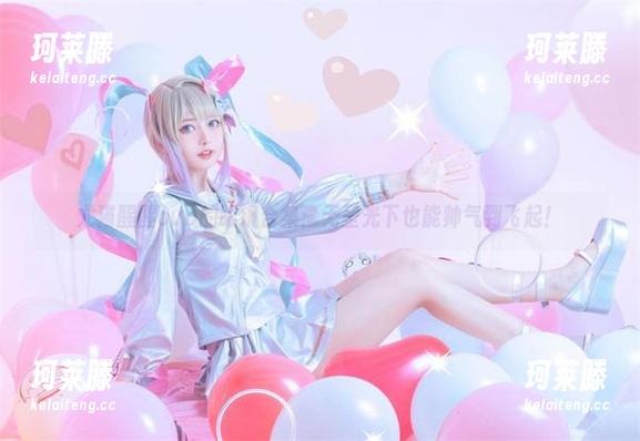 尤猫醒醒ovo 尤猫醒醒ovo的眼镜合集:无圣光下也能帅气到飞起!