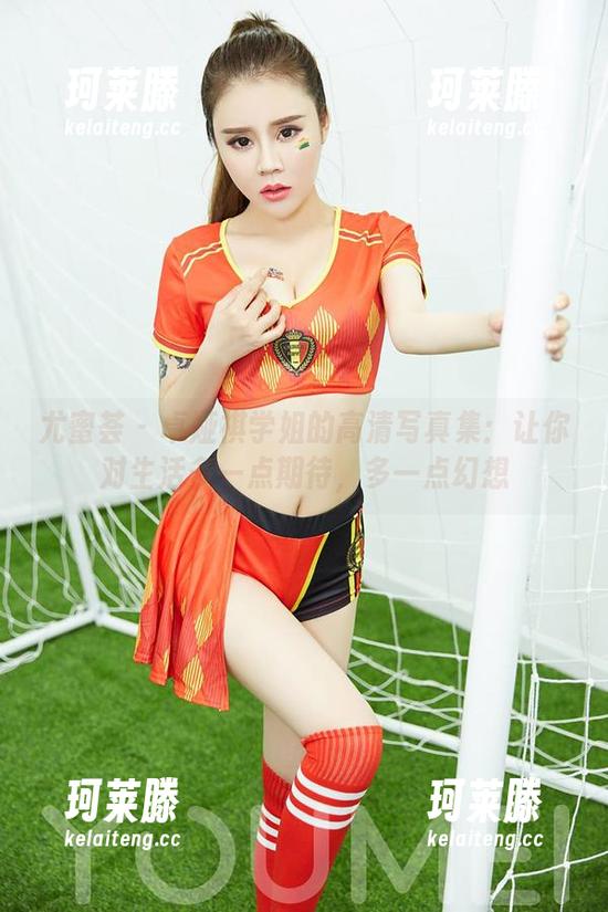 尤蜜荟 - 卓娅祺学姐的高清写真集：让你对生活多一点期待，多一点幻想