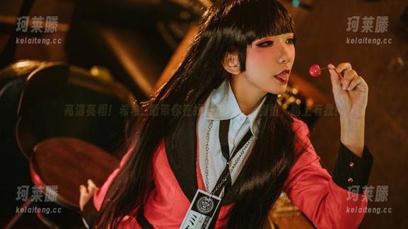 希希_啾 高清亮相!希希_啾带你在线游走地牢,别怕,路上有我!