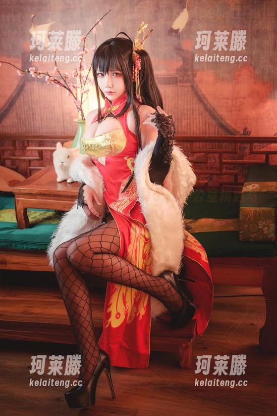 抱走莫子 从繁忙到浪漫,抱走莫子的办公室精选写真全记录!