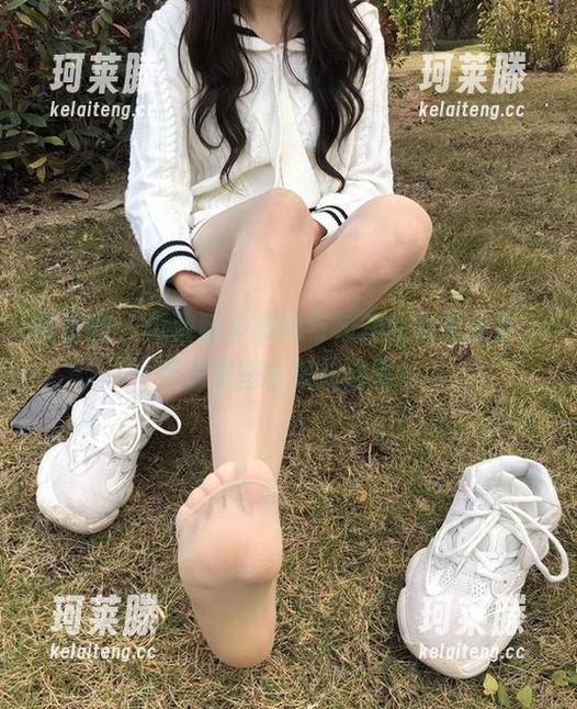 微密圈 - 无敌哒小姨妈与校服的恋爱故事，点滴美图合集在这里！