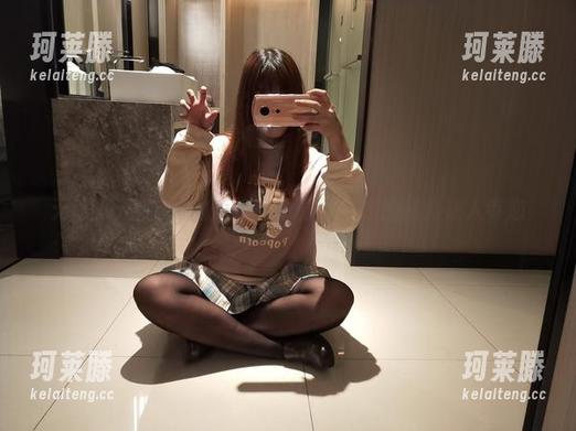 无颜小天使wy的短裤私拍原图：她的魅力让人眷恋