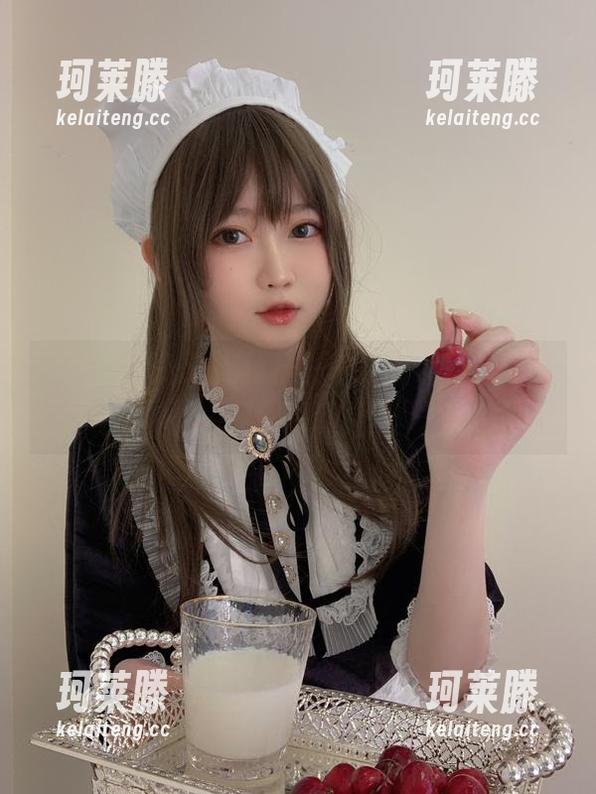 是依酱吖 当是依酱吖遇上丝袜——原图照片,真的是眼福啊!