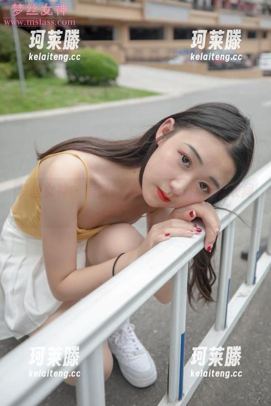 梦丝女神 - 媛媛的秘密基地：商场试衣间的写真收藏