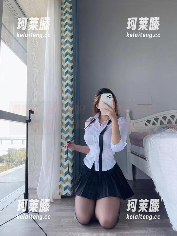 微密圈 - 清新脱俗！洁己u的免费图包，带来不一样的快乐铁汁体验。