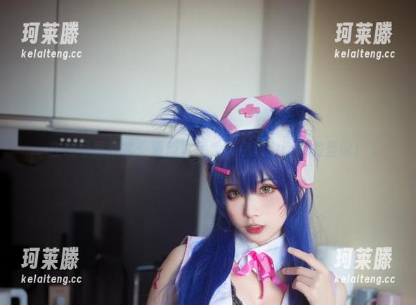 在线写真欣赏：清颜真德秀带你过个暖暖的圣诞！