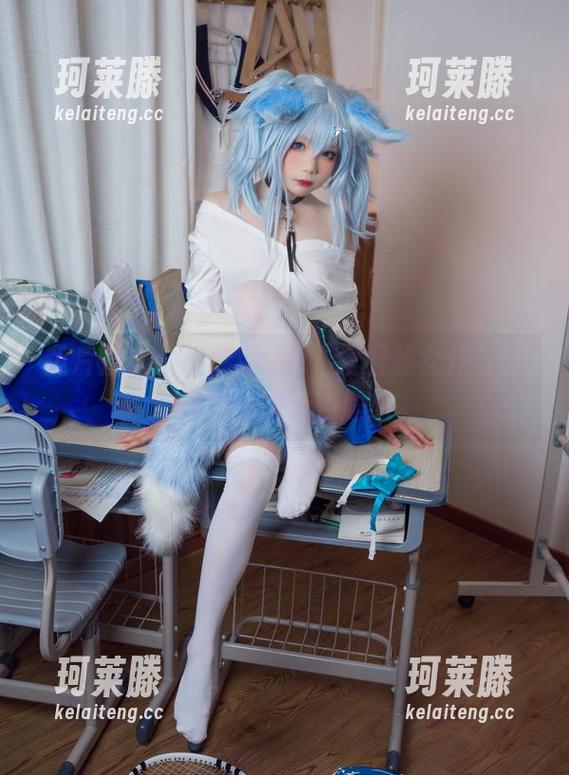 王胖胖u 照片直击:王胖胖u的“爱丽丝女仆”让人感受到的无边尴尬。