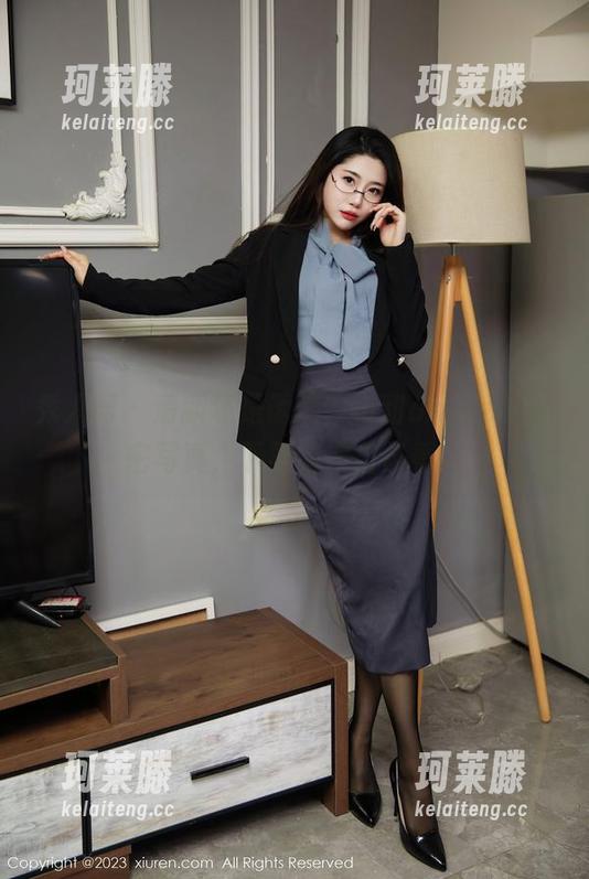 秀人网 - 清新还是诱惑？小甜angle的秘密写真，下载答案自己看！