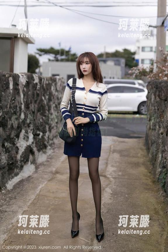 秀人网 - 心妍公主的美足写真，简直是脚界的时尚指标！