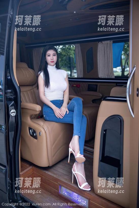 秀人网-陈小喵 秀人网 - 制服的诱惑:陈小喵的会议接待员照片让人目不转睛