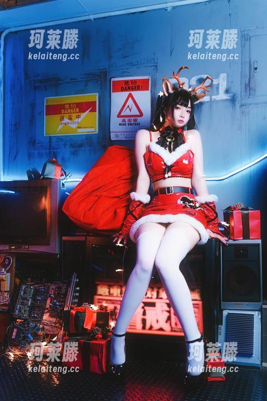 图包更新：落落Raku教你如何用‘Love,Atago’的姿势吸睛！