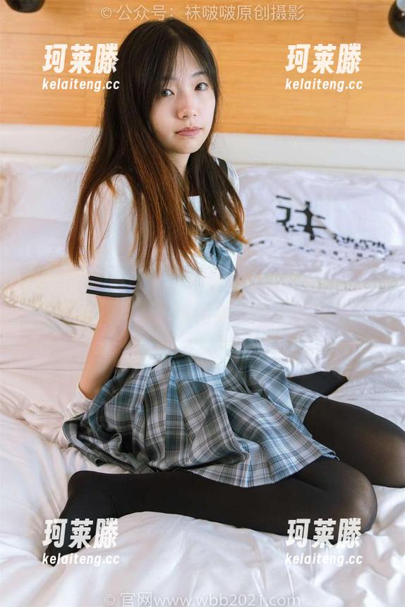 袜啵啵 - 黑色中筒棉袜到底有什么魔力？来看看稚予的高清图集，你不会失望！