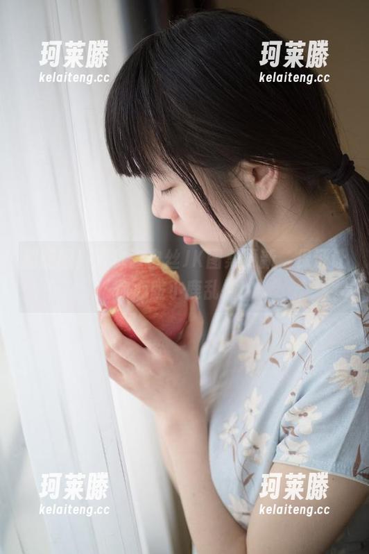 别眨眼！西尔酱白丝JK图集更新，保证让你心脏小鹿乱撞！