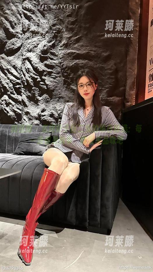 微密圈 - 走进轩子巨二兔的黑白精选：每一张都是故事，慢慢来品味吧