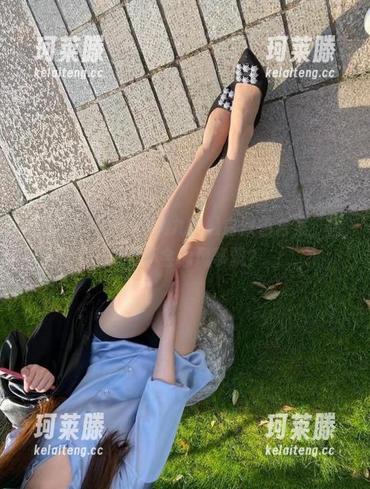 微密圈 - 软妹小九九的黑白双色合集，情绪会不会像风筝飘？